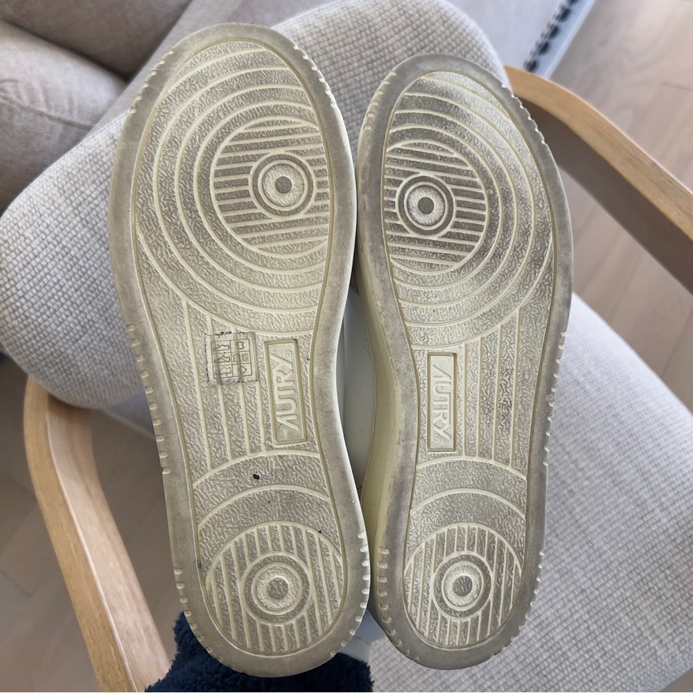 Autry Medalist Bicolor Mid Low Top Sneakers in Beige and White - Picture 7 of 7